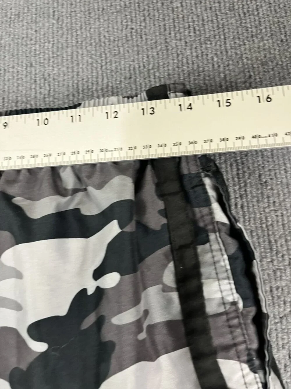 Beverly Hills Polo Club Mens Gray Camouflage Swim Trunks M